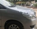 Toyota Innova 2.0E 2013 - Cần bán Toyota Innova 2.0E sản xuất 2013, màu bạc