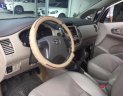 Toyota Innova 2.0E 2014 - Bán ô tô Toyota Innova 2.0E đời 2014, màu bạc số sàn, 570 triệu