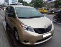 Toyota Sienna Le 2010 - Cần bán xe Toyota Sienna 2.7 LE 2010 màu vàng cát nhập Mỹ