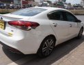 Kia Cerato AT 2017 - Bán ô tô Kia Cerato 2017, màu trắng, giá chỉ 608 triệu