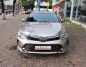 Toyota Camry 2.0E 2016 - Bán Toyota Camry 2.0E năm 2016, màu vàng số tự động