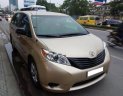 Toyota Sienna LE 2.7 2010 - Bán Toyota Sienna LE sản xuất 2010, màu vàng, nhập khẩu nguyên chiếc