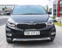 Kia Rondo GAT 2018 - Cần bán lại xe Kia Rondo GAT đời 2018, màu đen xe gia đình