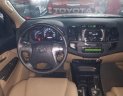 Toyota Fortuner 2.7V 4X2 AT 2016 - Cần bán Toyota Fortuner 2.7V 4x2 đời 2016, màu bạc xe gia đình, 910tr