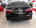 Toyota Camry 2.0E 2018 - Bán Toyota Camry 2.0E sản xuất 2018, màu đen, 967 triệu