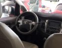 Toyota Innova 2.0E 2012 - Cần bán gấp Toyota Innova 2.0E sản xuất năm 2012, màu bạc, giá chỉ 475 triệu