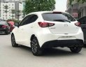 Mazda 2 1.5AT 2016 - Bán ô tô Mazda 2 1.5AT đời 2016, màu trắng