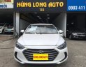 Hyundai Elantra 1.6 MT 2018 - Bán Hyundai Elantra 1.6 MT đời 2018, màu trắng số sàn