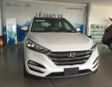 Hyundai Tucson 2018 - Bán xe Hyundai Tucson xăng, giá cực tốt, quà tặng khuyến mãi