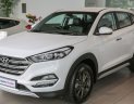 Hyundai Tucson 2018 - Bán xe Hyundai Tucson xăng, giá cực tốt, quà tặng khuyến mãi