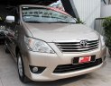 Toyota Innova E 2013 - Bán xe Toyota Innova E đời 2013, màu nâu vàng, giá tốt