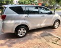 Toyota Innova 2.0 E  2017 - Cần bán Toyota Innova 2.0 E năm sản xuất 2017, màu xám xe gia đình