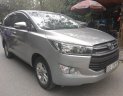 Toyota Innova 2.0E 2017 - Cần bán Toyota Innova 2.0E sản xuất năm 2017, màu xám giá cạnh tranh