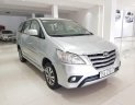 Toyota Innova 2.0G 2016 - Cần bán Toyota Innova 2.0G năm 2016, màu bạc