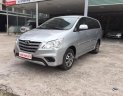 Toyota Innova 2.0E 2015 - Bán Toyota Innova 2.0E năm sản xuất 2015, màu bạc