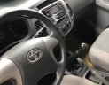 Toyota Innova E 2013 - Bán Toyota Innova E đời 2013, màu bạc 