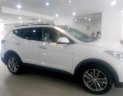 Hyundai Santa Fe 2.4L 4WD 2018 - Cần bán xe Hyundai Santa Fe 2.4L 4WD 2018, màu trắng