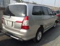 Toyota Innova 2.0E 2013 - Cần bán gấp Toyota Innova 2.0E năm 2013, màu bạc, 558 triệu