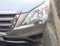 Toyota Innova 2.0E 2013 - Cần bán gấp Toyota Innova 2.0E năm 2013, màu bạc, 558 triệu