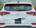 Hyundai Tucson 2018 - Cần bán gấp Hyundai Tucson năm sản xuất 2018, màu trắng, giá chỉ 900 triệu