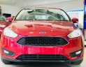 Ford Focus 1.5 2018 - Bán Ford Focus 2018, màu đỏ, giá 580tr, BHVC, Phim, Ghế da,... Vay được 90% giá trị xe