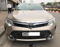 Toyota Camry 2.5G 2016 - Bán Toyota Camry 2.5G sản xuất năm 2016, màu vàng