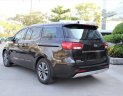 Kia Sedona 2018 - Bảng giá Kia Sedona màu nâu Hot nhất tháng 05/2018, khuyến mãi hấp dẫn, đủ màu, LH: 0934.075.248