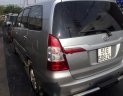 Toyota Innova 2013 - Cần bán gấp Toyota Innova năm sản xuất 2013, màu bạc