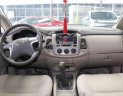 Toyota Innova 2.0E 2014 - Cần bán lại xe Toyota Innova E 2.0MT sản xuất 2014, màu vàng