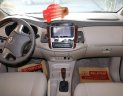 Toyota Innova 2.0V 2016 - Cần bán gấp Toyota Innova 2.0V năm 2016, màu bạc