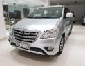 Toyota Innova 2.0V 2015 - Bán Toyota Innova 2.0V sản xuất 2015, màu bạc, 630tr