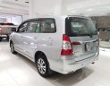 Toyota Innova 2.0V 2015 - Bán Toyota Innova 2.0V sản xuất 2015, màu bạc, 630tr
