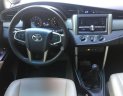 Toyota Innova 2016 - Bán ô tô Toyota Innova năm sản xuất 2016, màu bạc, giá chỉ 695 triệu