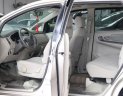 Toyota Innova 2.0E 2014 - Cần bán lại xe Toyota Innova E 2.0MT sản xuất 2014, màu vàng