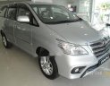 Toyota Innova 2014 - Cần bán lại xe Toyota Innova năm sản xuất 2014, màu bạc số sàn, 590tr