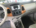 Toyota Innova G 2010 - Cần bán gấp Toyota Innova G năm sản xuất 2010, màu bạc