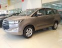 Toyota Innova 2.0E B 2018 - Bán Toyota Innova 2.0E 2018 màu đồng, nội thất Đen - Hỗ trợ trả góp 90%, bảo hành chính hãng 3 năm/Hotline: 0898.16.8118