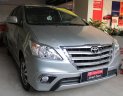 Toyota Innova 2.0V 2016 - Cần bán gấp Toyota Innova 2.0V năm 2016, màu bạc