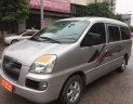 Hyundai Starex 2005 - Bán Starex 6 chỗ, 800 kg đời 2005, máy cơ, số tự động, máy êm ngon, nội thất đẹp