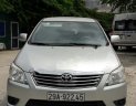 Toyota Innova 2013 - Bán ô tô Toyota Innova năm sản xuất 2013, màu bạc số sàn, giá chỉ 520 triệu