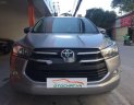 Toyota Innova 2.0 E 2016 - Bán Toyota Innova 2.0 E năm sản xuất 2016, màu bạc, giá tốt