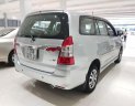 Toyota Innova 2.0V 2015 - Bán Toyota Innova 2.0V sản xuất 2015, màu bạc, 630tr