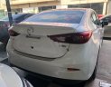 Mazda 3 2017 - Cần bán xe Mazda 3 năm sản xuất 2017, màu trắng, giá 659tr