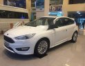 Ford Focus 2018 - Bán xe Ford Focus đời 2018, màu trắng, giá tốt