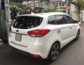 Kia Rondo 2.0AT 2017 - Cần bán xe Kia Rondo 2017 số tự động, máy xăng, màu trắng