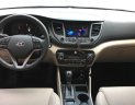 Hyundai Tucson 2.0AT 2018 - Cần bán lại xe Hyundai Tucson 2.0AT sản xuất 2018, màu trắng, xe nhập