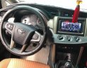 Toyota Innova 2.0E 2017 - Bán Toyota Innova 2.0E 2017, màu bạc số sàn, 710 triệu