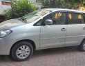 Toyota Innova G 2011 - Cần bán Toyota Innova G năm sản xuất 2011, màu bạc xe gia đình, 475tr