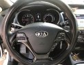 Kia Cerato 1.6 MT 2016 - Cần bán lại xe Kia Cerato 1.6 MT năm sản xuất 2016, màu trắng 