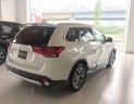 Mitsubishi Outlander 2.4 Premium 2018 - Bán Mitsubishi Outlander 2.4 CVT Premium đời 2018, màu trắng